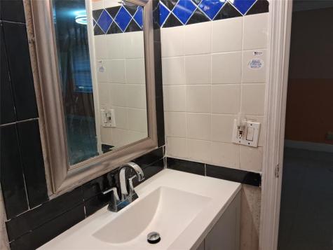 1349 Seaview North Lauderdale FL 33068