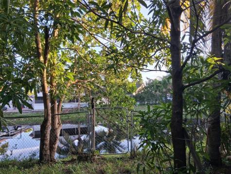 1349 Seaview North Lauderdale FL 33068