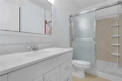 1560 Mckinley Street Hollywood FL 33020