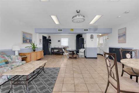 1560 Mckinley Street Hollywood FL 33020