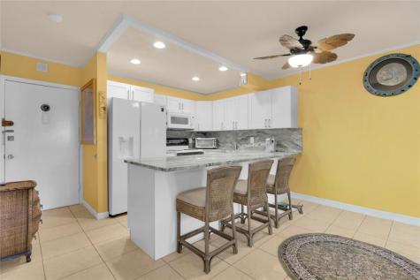 1560 Mckinley Street Hollywood FL 33020