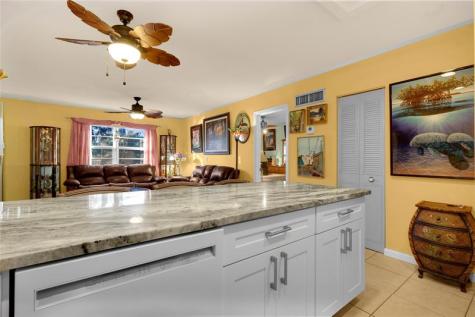 1560 Mckinley Street Hollywood FL 33020