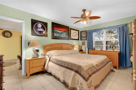 1560 Mckinley Street Hollywood FL 33020