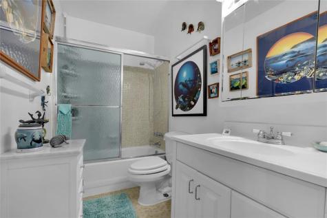 1560 Mckinley Street Hollywood FL 33020