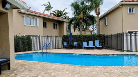 158 Riviera Circle Weston FL 33326