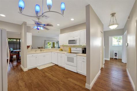 1081 SW 110th Lane Davie FL 33324