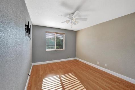 1081 SW 110th Lane Davie FL 33324