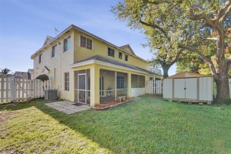 1081 SW 110th Lane Davie FL 33324