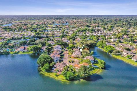 1081 SW 110th Lane Davie FL 33324