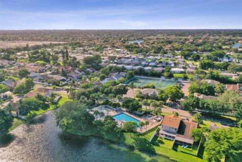 1081 SW 110th Lane Davie FL 33324