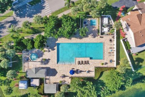1081 SW 110th Lane Davie FL 33324