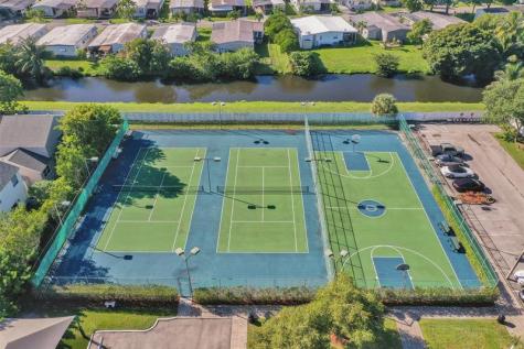 1081 SW 110th Lane Davie FL 33324
