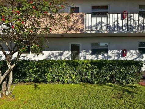 6005 Del Lago Circle Sunrise FL 33313
