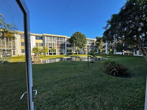 6005 Del Lago Circle Sunrise FL 33313