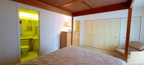 160 Fanshaw D Boca Raton FL 33434