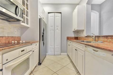 6927 Julia Gardens Drive Coconut Creek FL 33073