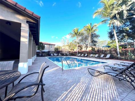 6927 Julia Gardens Drive Coconut Creek FL 33073