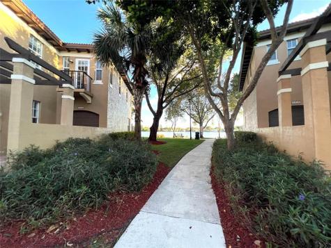 6927 Julia Gardens Drive Coconut Creek FL 33073