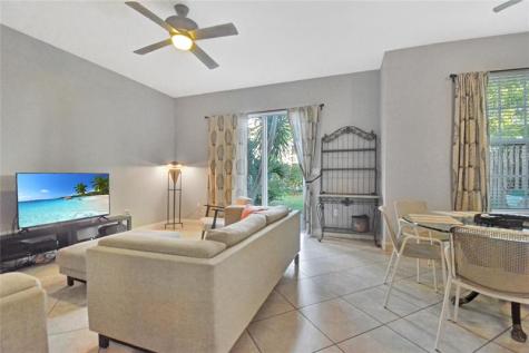6927 Julia Gardens Drive Coconut Creek FL 33073