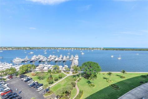 136 Lakeshore Drive North Palm Beach FL 33408