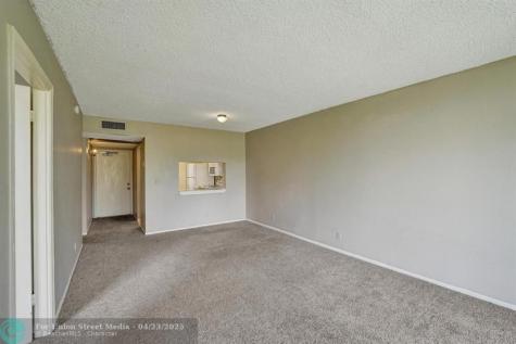 9440 Poinciana Place Davie FL 33324