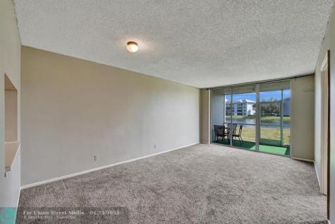 9440 Poinciana Place Davie FL 33324