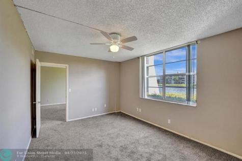 9440 Poinciana Place Davie FL 33324