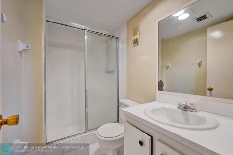 9440 Poinciana Place Davie FL 33324