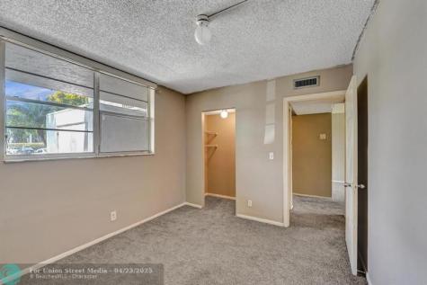 9440 Poinciana Place Davie FL 33324