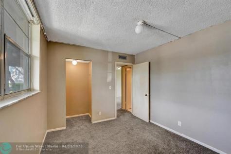 9440 Poinciana Place Davie FL 33324