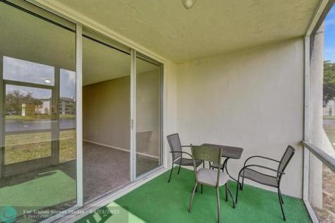 9440 Poinciana Place Davie FL 33324