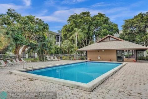 9440 Poinciana Place Davie FL 33324