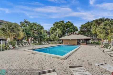 9440 Poinciana Place Davie FL 33324