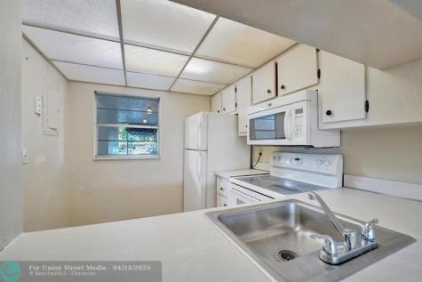 9440 Poinciana Place Davie FL 33324