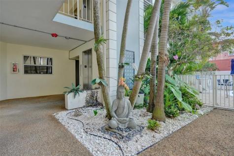 3216 SE 8th Street Pompano Beach FL 33062