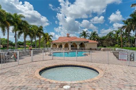 1106 SW 44th Way Deerfield Beach FL 33442