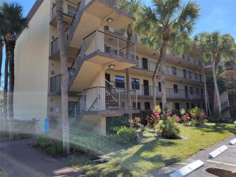 3121 NW 47th Terrace Lauderdale Lakes FL 33319