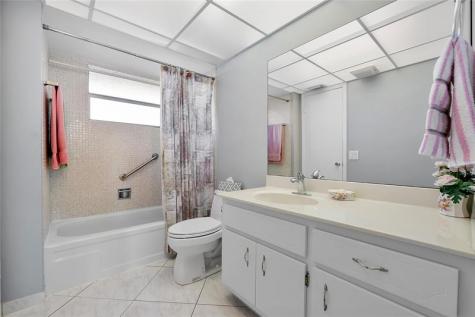 2900 NW 47th Terrace Lauderdale Lakes FL 33313