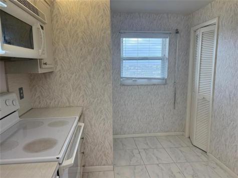 1537 E Hillsboro Boulevard Deerfield Beach FL 33441