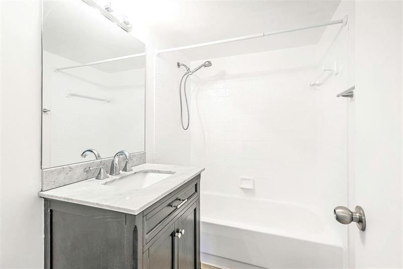 911 Twin Lakes Drive Coral Springs FL 33071