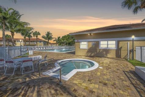 911 Twin Lakes Drive Coral Springs FL 33071