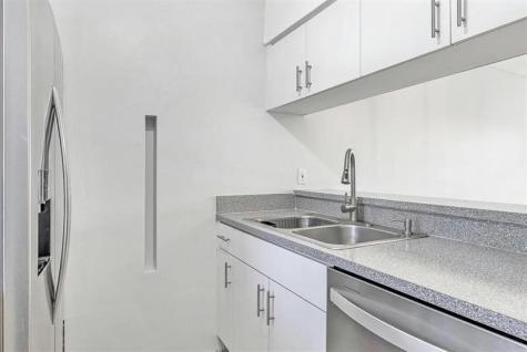 911 Twin Lakes Drive Coral Springs FL 33071