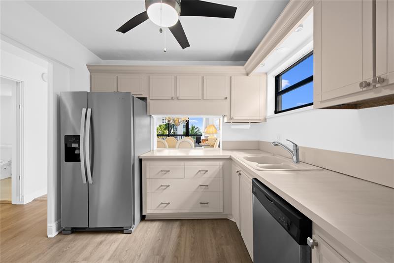 4800 Bayview Drive Fort Lauderdale FL 33308
