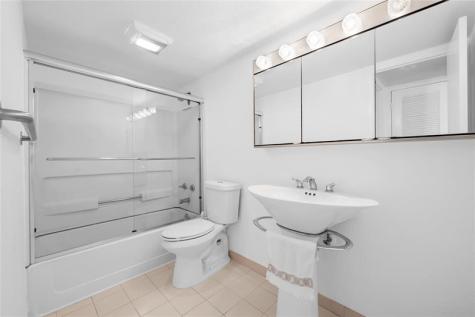4800 Bayview Drive Fort Lauderdale FL 33308