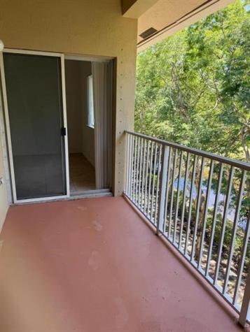 2941 Riverside Drive Coral Springs FL 33065