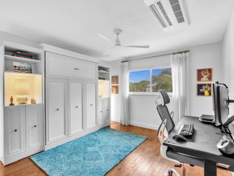 5 Middlesex Drive Wilton Manors FL 33305