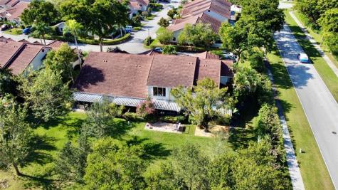 7326 Pinewalk Drive Pompano Beach FL 33063