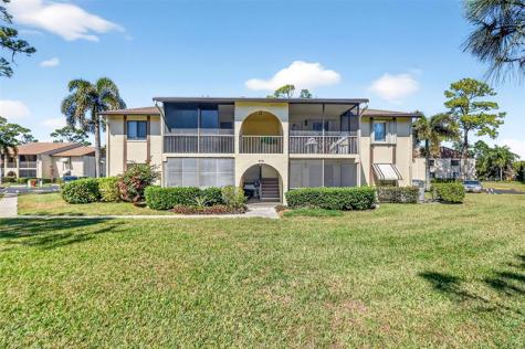 310 Knotty Pine Circle Greenacres FL 33463