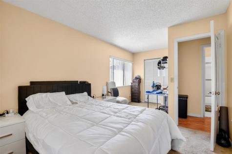310 Knotty Pine Circle Greenacres FL 33463