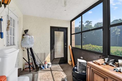310 Knotty Pine Circle Greenacres FL 33463